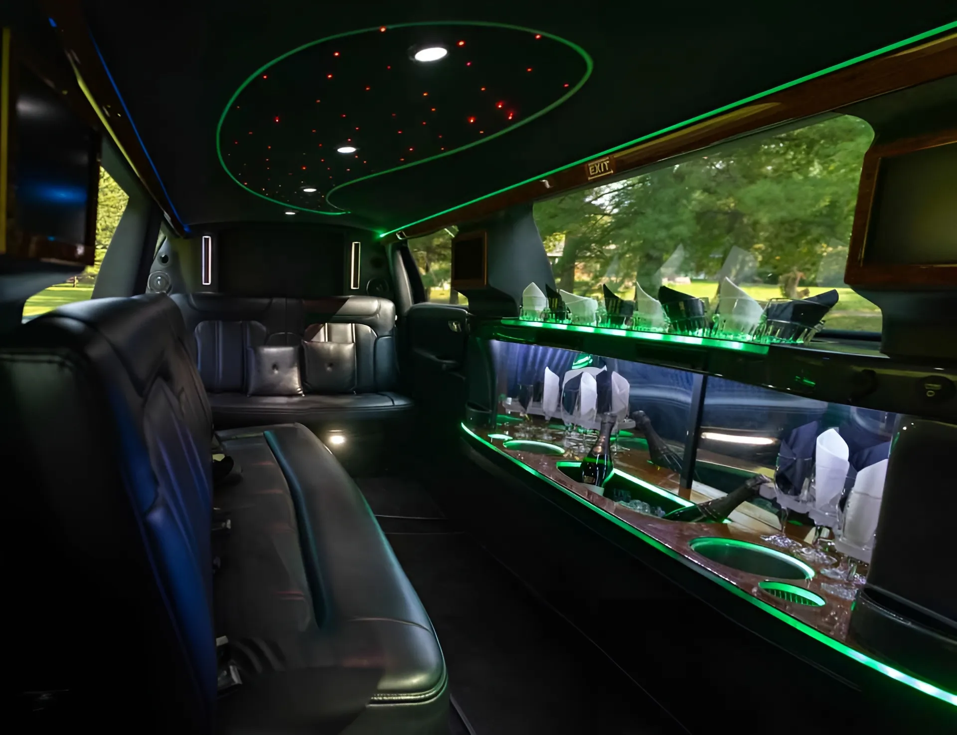 Black-Lincoln-MKT-Airport-Limo (1)
