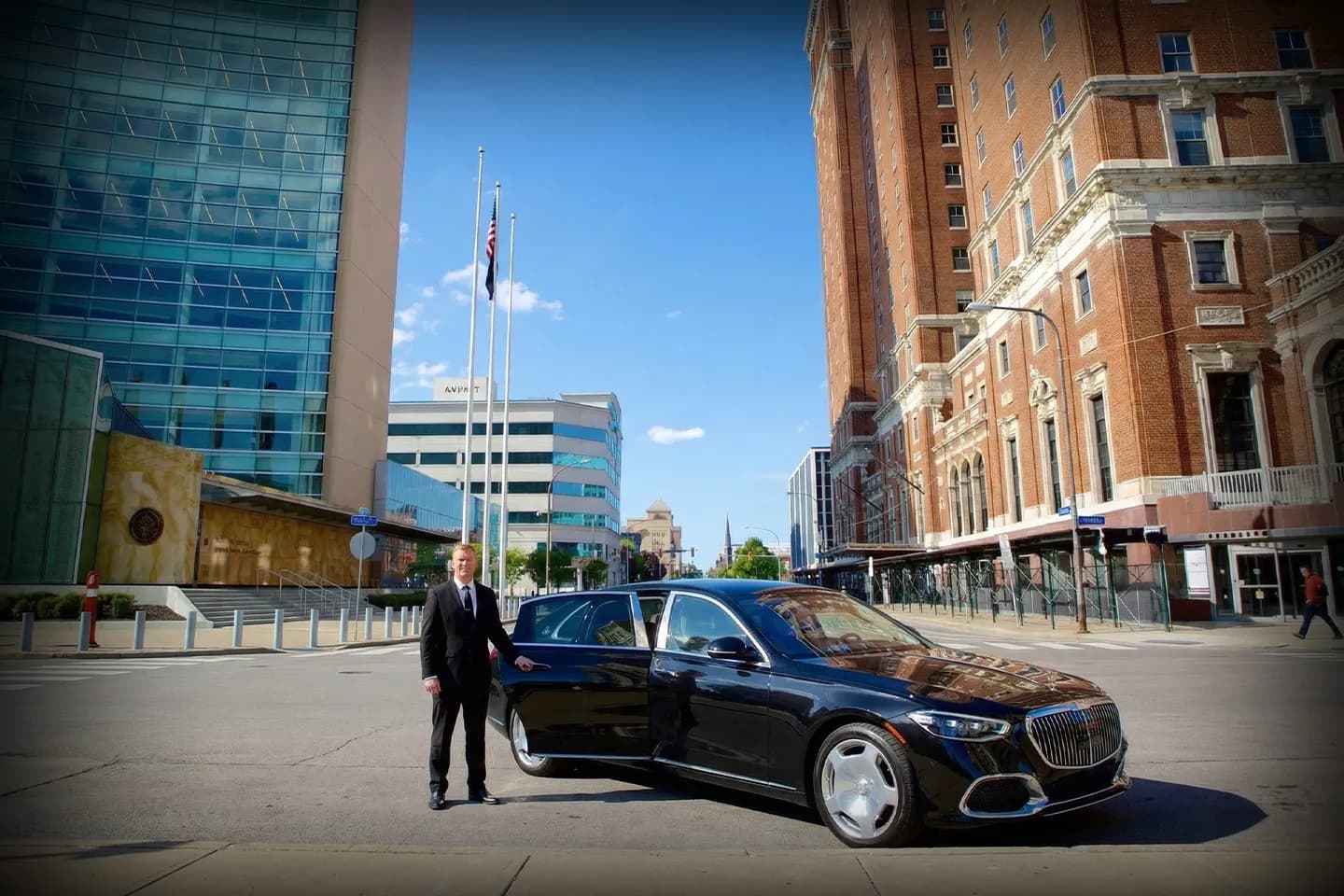 Premium black car operating under Niagara car service