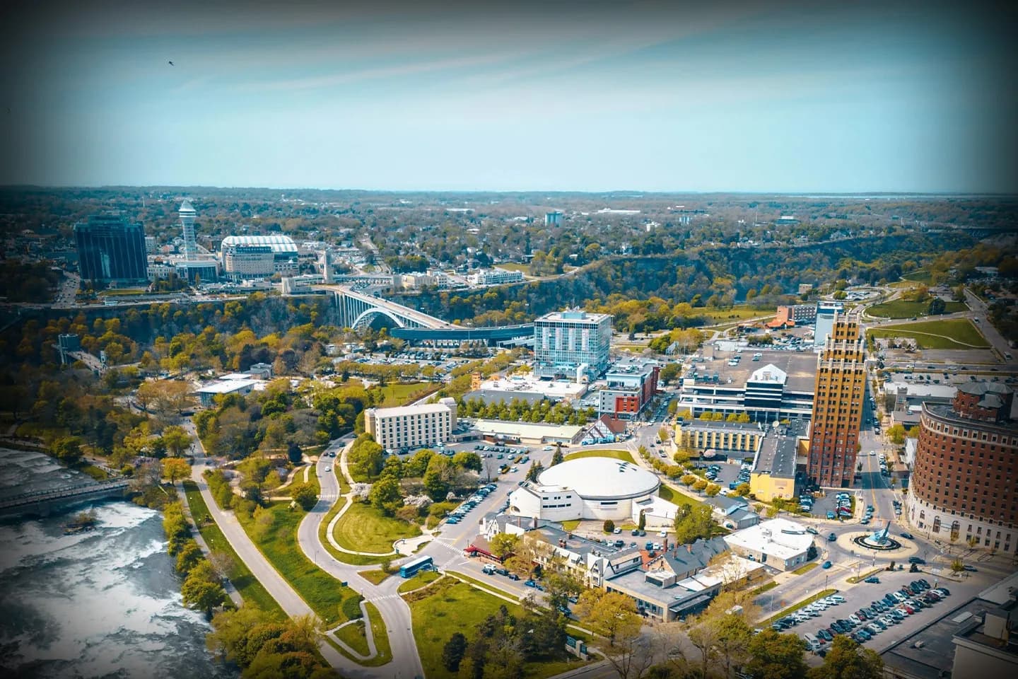 Executive SUV used for Niagara car service travel