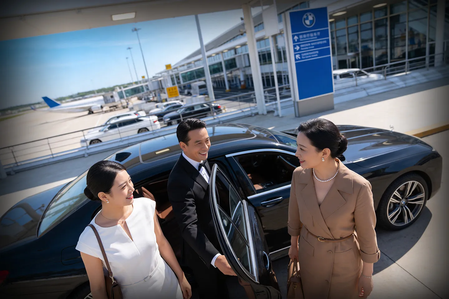 Luxury black car service near Lehigh Valley International Airport for pickup and drop-off