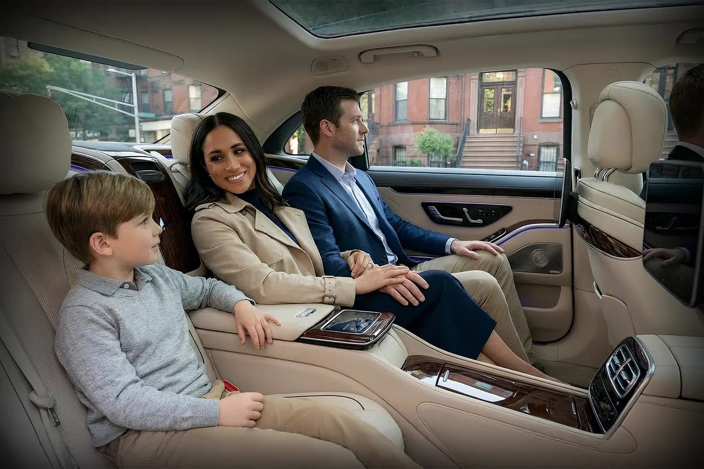 Luxury car service in Massachusetts MA airport and city transportation