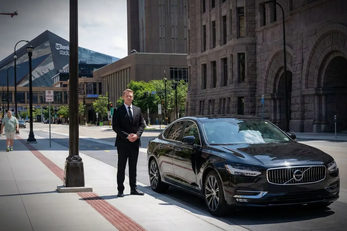 Professional chauffeur car service in Minnesota MN black car ride