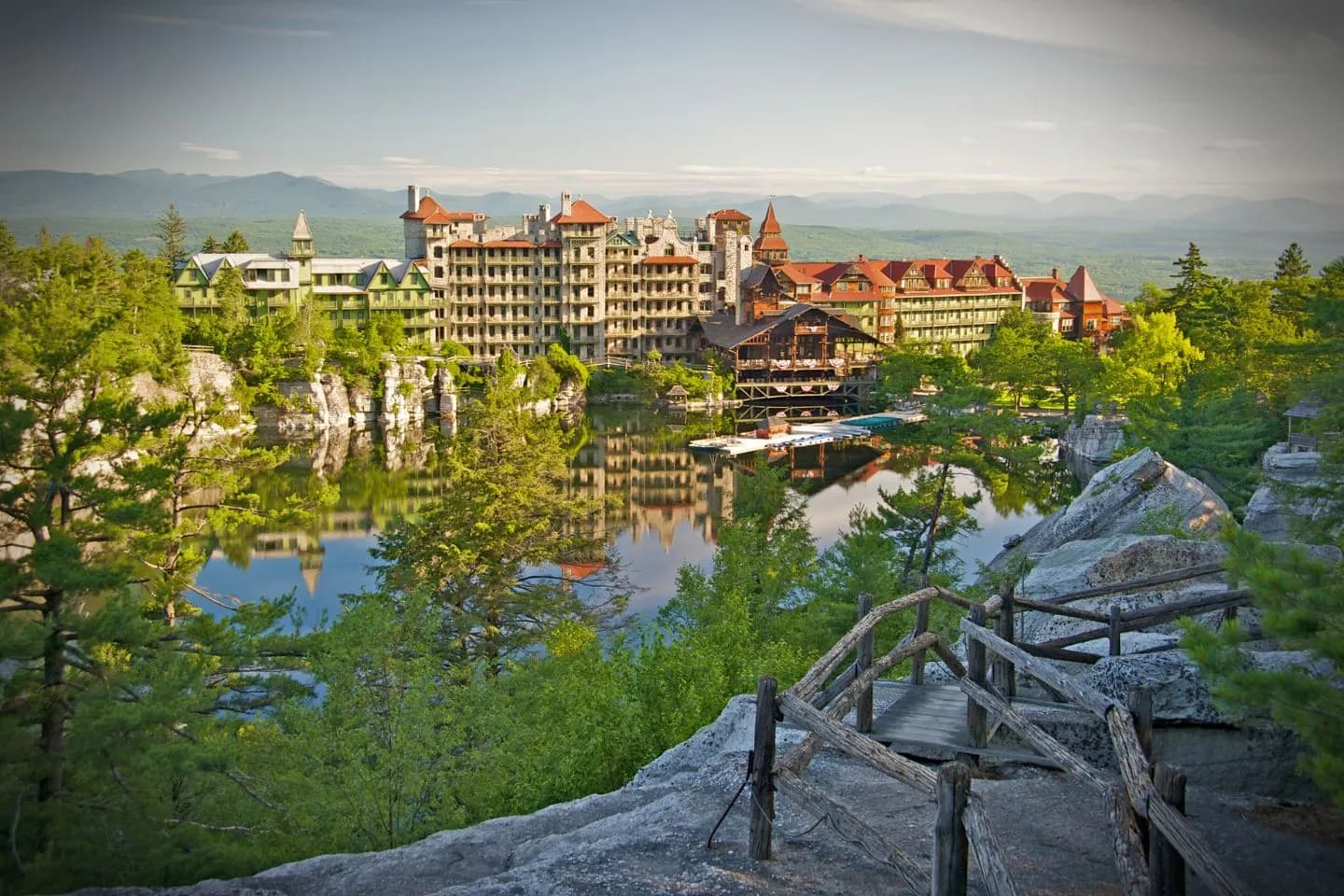 Ulster, NY Chauffeur Service luxury airport transfer with safe rides and professional drivers serving Ulster County region