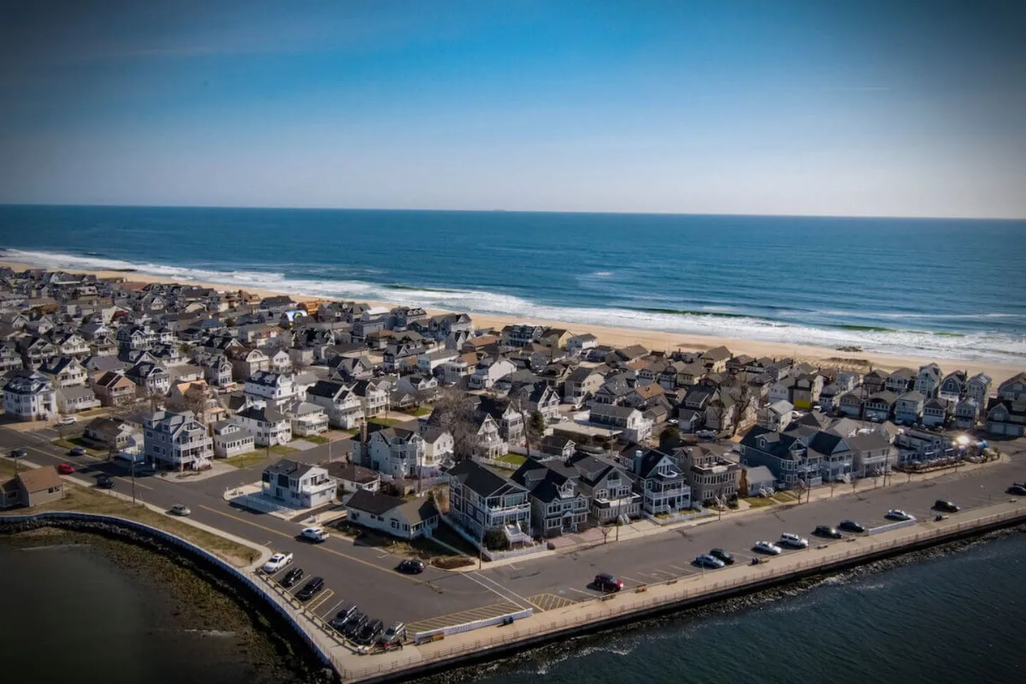 Night time ride Monmouth, NJ Car Service premium sedan on highway in New Jersey safe travel