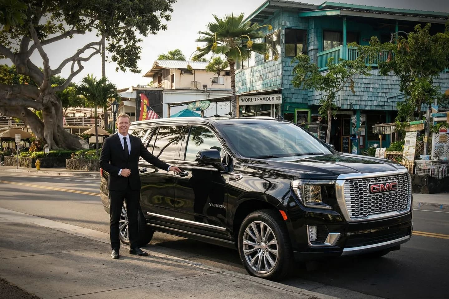 Hawaii, HI Chauffeur Service vehicle outside luxury hotel ready for guest transportation