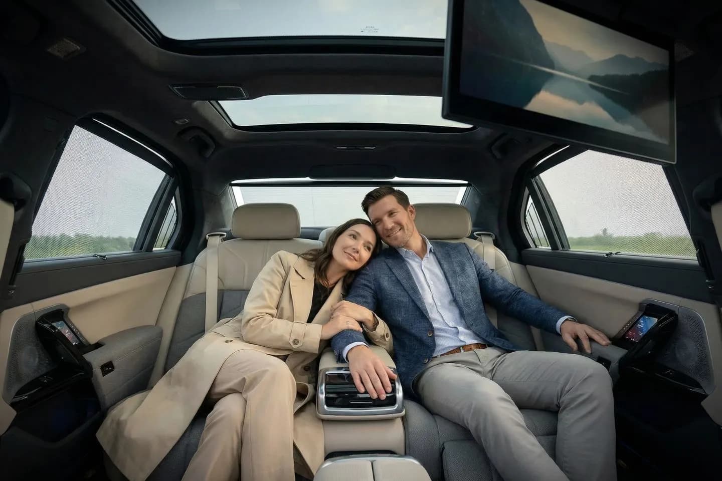 Black SUV used for Indiana, IN chauffeur service airport transfer pickup scene