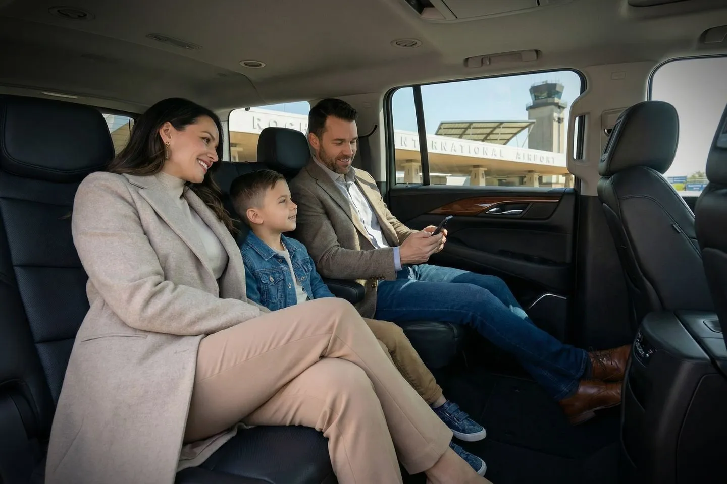 Nighttime chauffeur ride Minnesota, MN Car Service safe travel across Minneapolis metro area