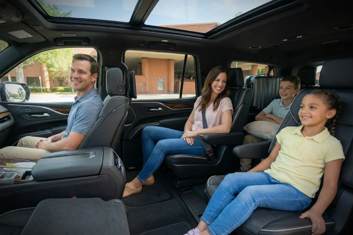 Tallahassee International (TLH) Car Service curbside pickup at airport Florida FL