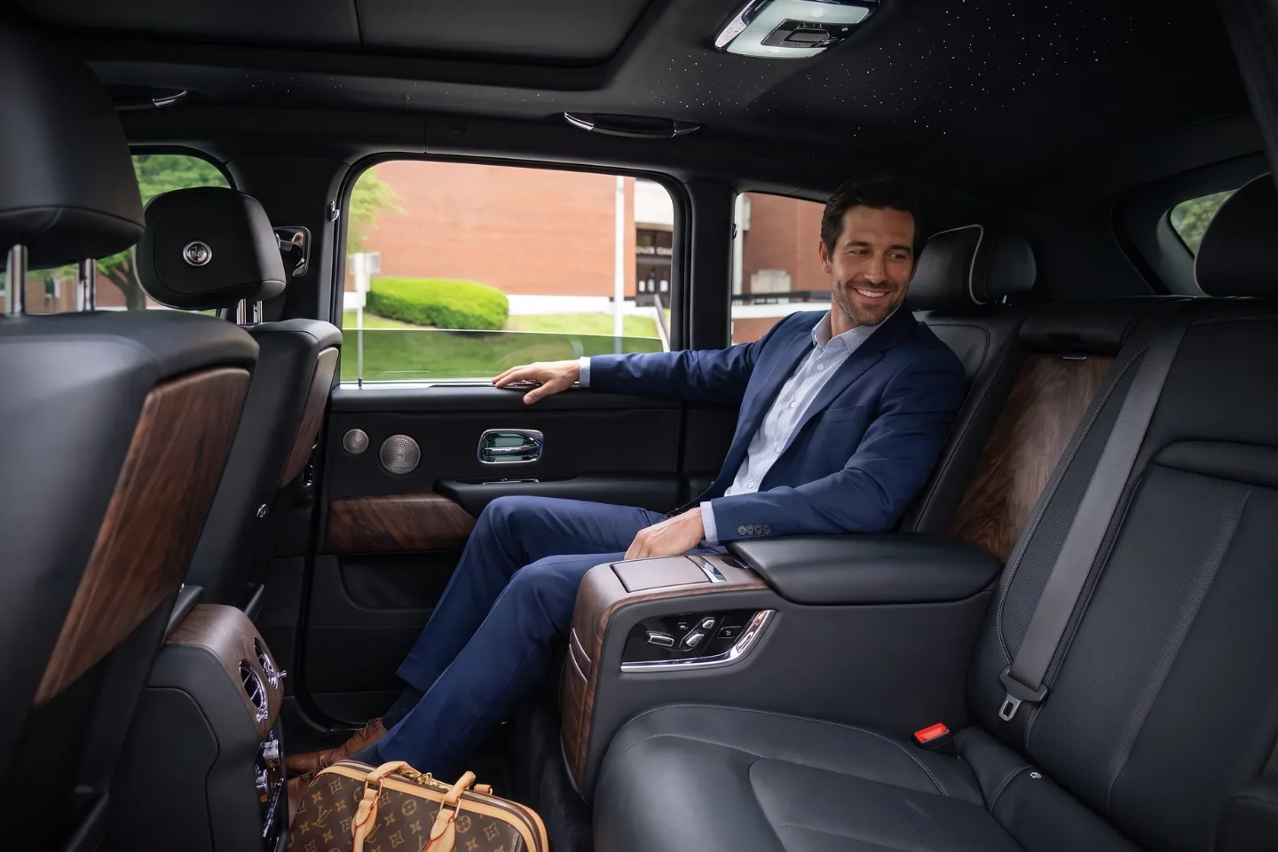 Premium Car Service for Saline, IL Travelers