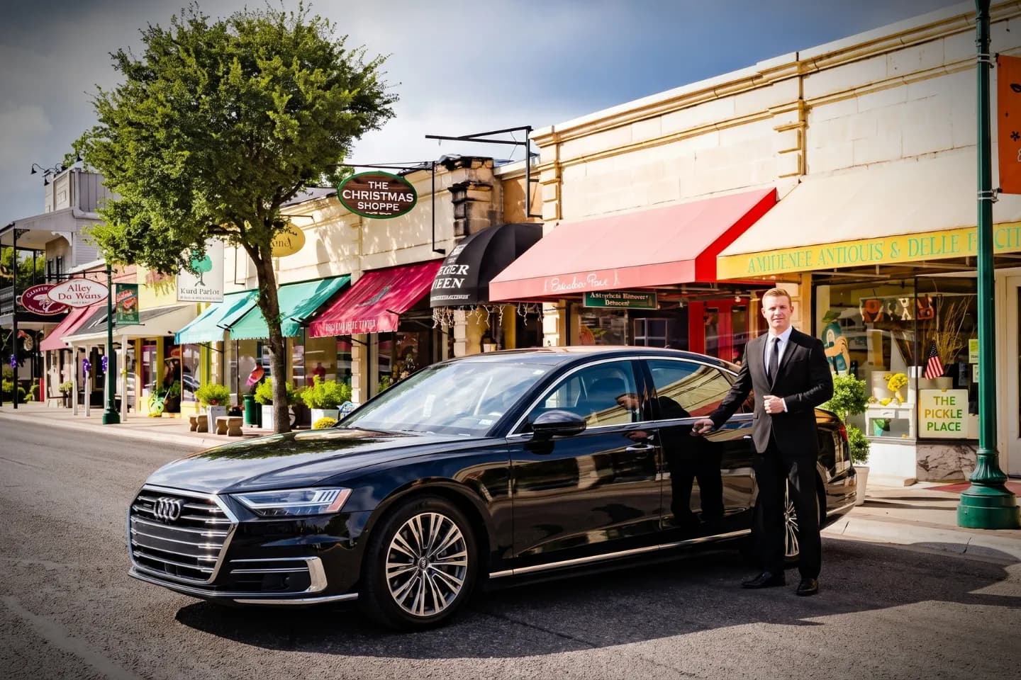 Experienced chauffeur providing safe and convenient Car Service in Kendall, TX for travel