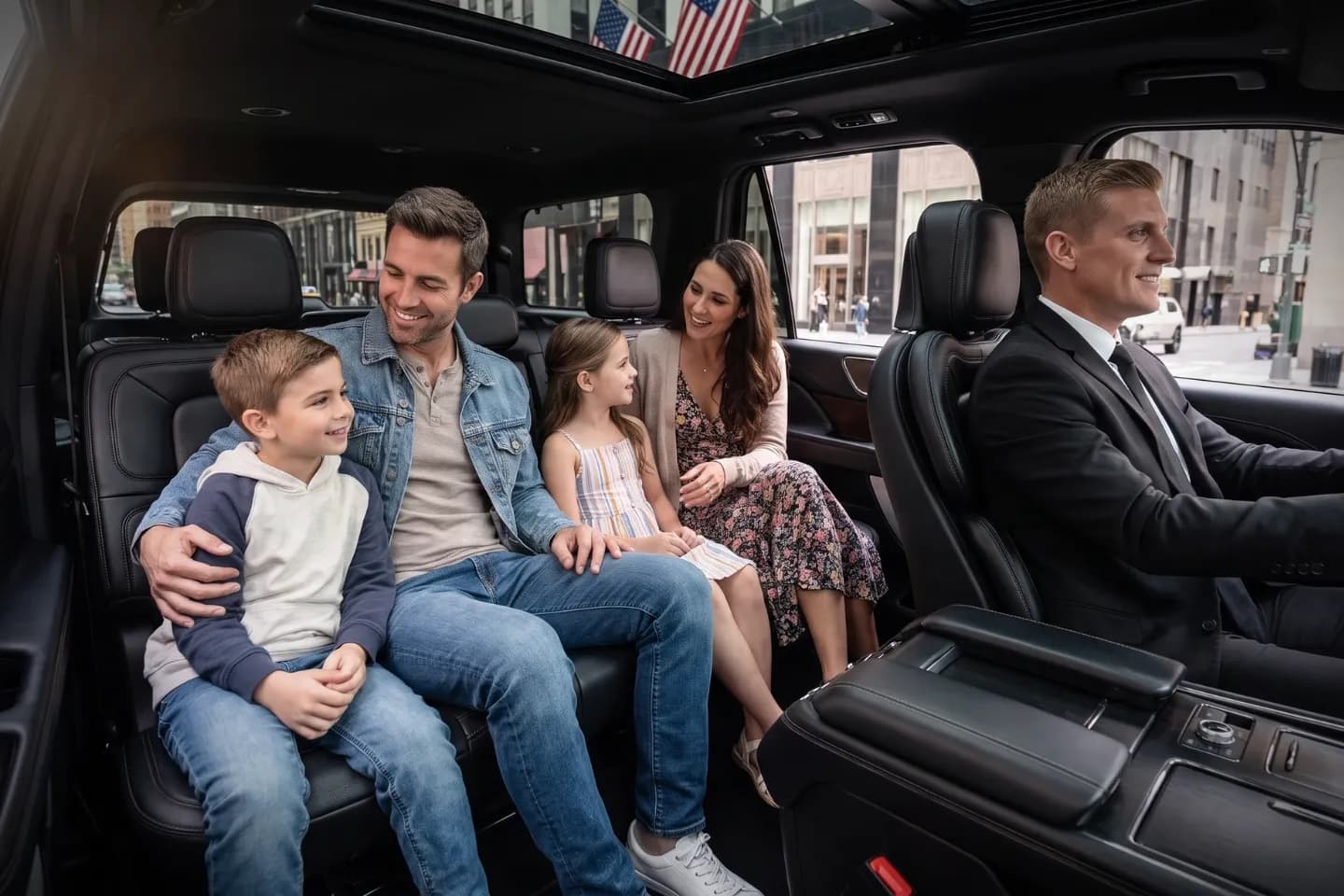Lincoln Navigator SUV (6 passengers)
