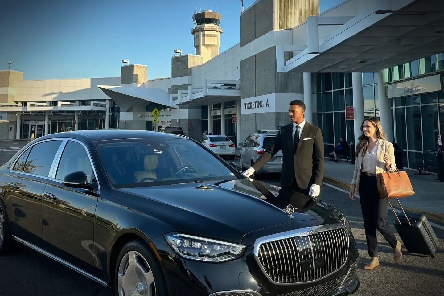 Airport Car Service in Florida, FL Luxury sedan with chauffeur providing Florida, FL Car Service for airport pickup