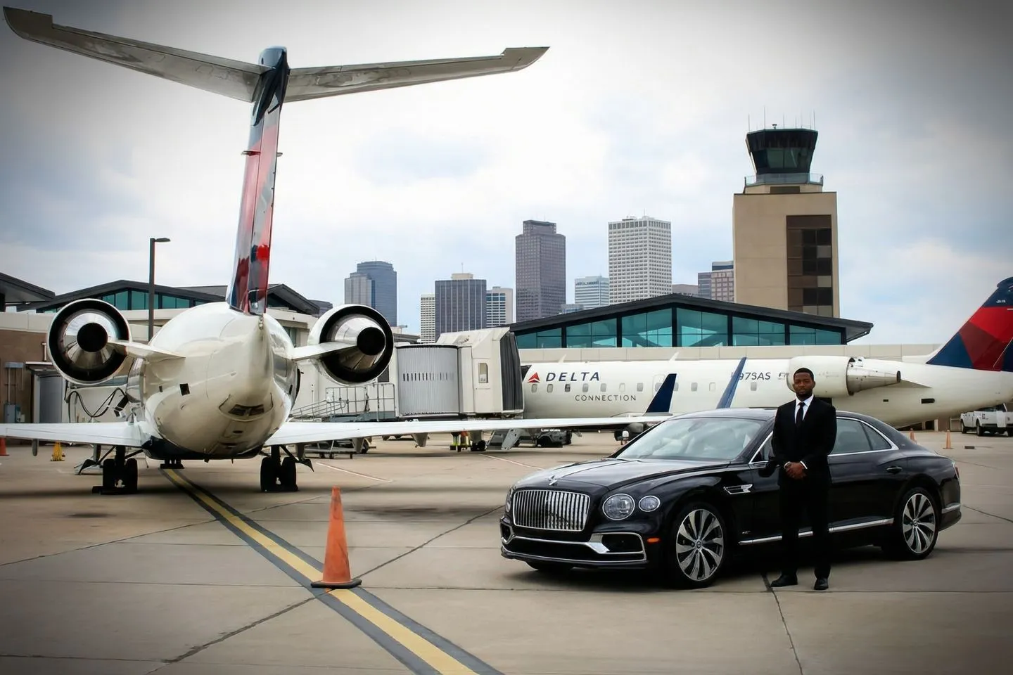 Airport Car Service in Louisiana, LA Louisiana, LA Car Service luxury sedan with professional chauffeur outside airport terminal