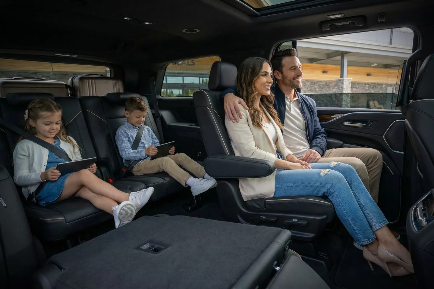 Airport Car Service in Washington, WA Airport transfer with Washington, WA Car Service black SUV and professional driver