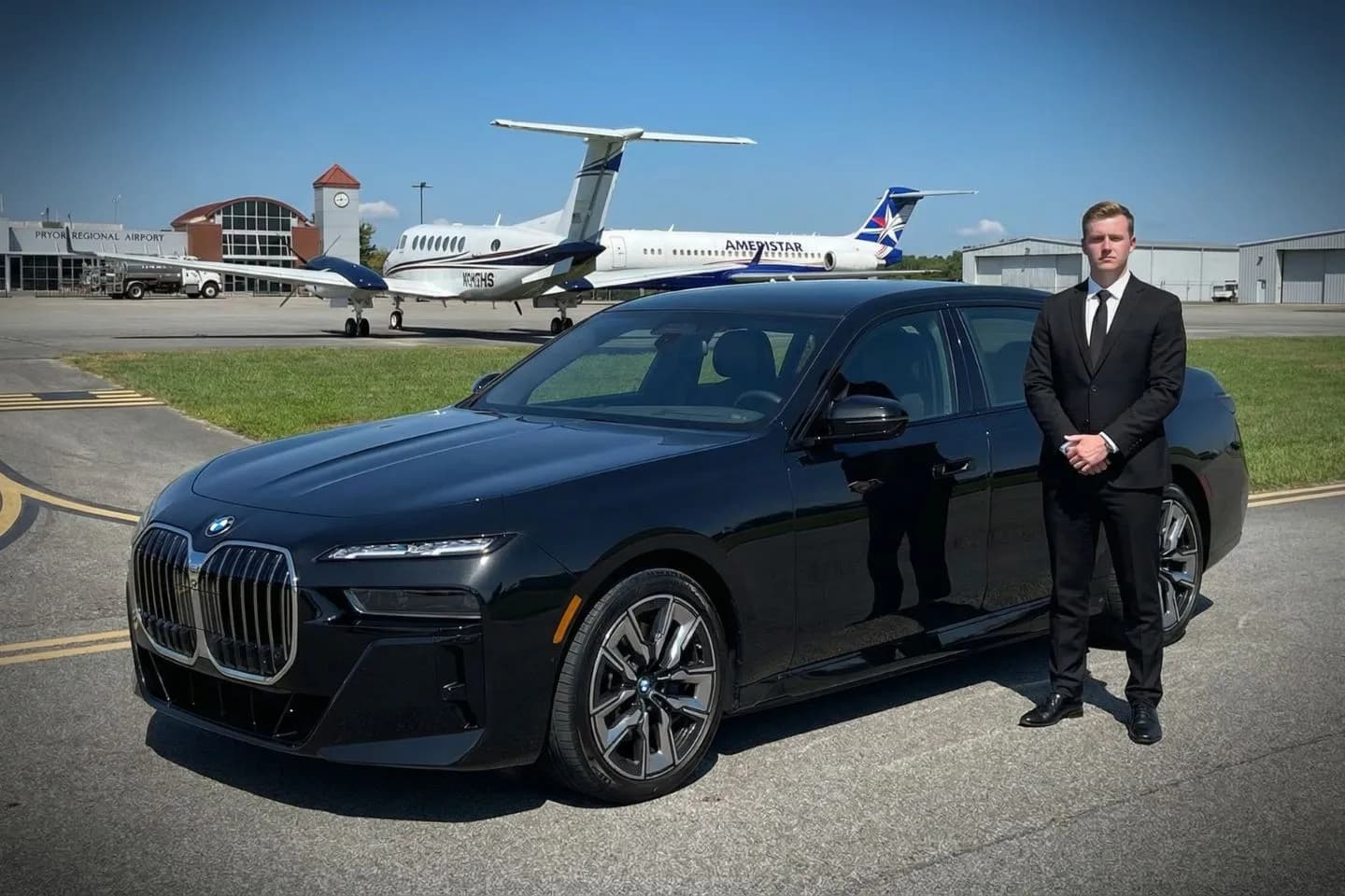 Pryor Field Regional (DCU) Airport Car Service Luxury black Mercedes Benz S Class at Pryor Field Regional Airport DCU terminal curbside in Decatur Alabama
