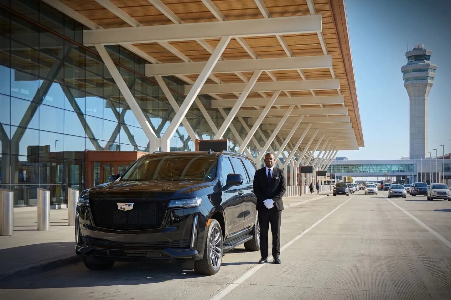 Kansas City International (MCI) Airport Car Service Premium SUV ready for MCI airport pickup near Power and Light District downtown