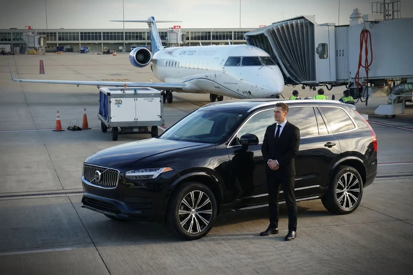 Will Rogers World Airport (OKC) Airport Car Service Executive Mercedes Benz Sprinter van for Thunder game group transfer from OKC airport to Paycom Center