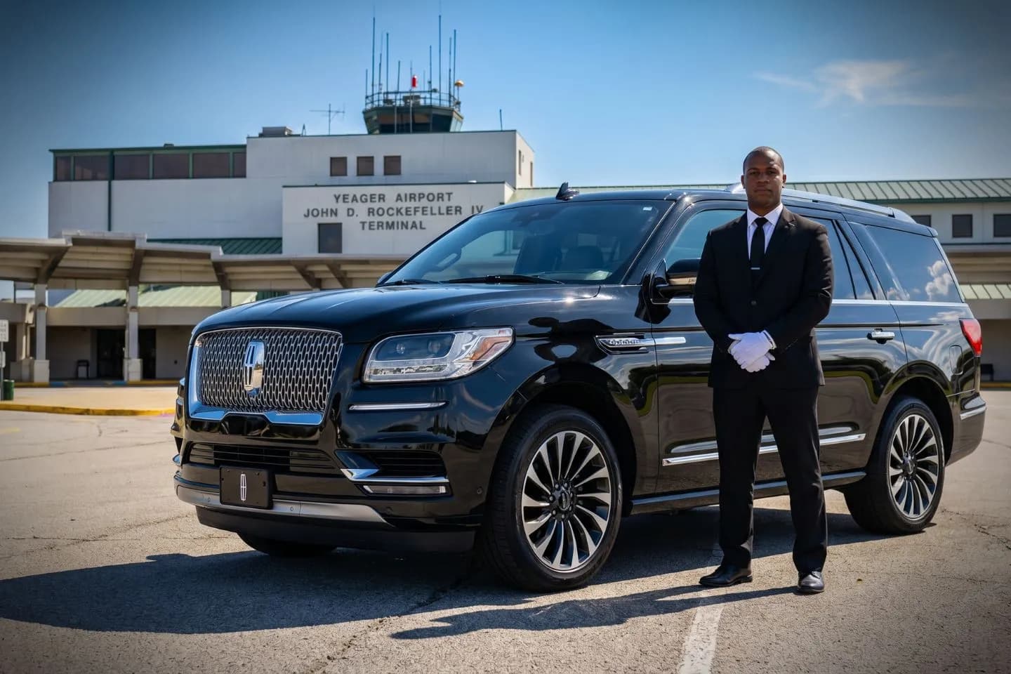 West Virginia International Yeager (CRW) Airport Car Service Premium SUV ready for CRW airport pickup near downtown Charleston West Virginia
