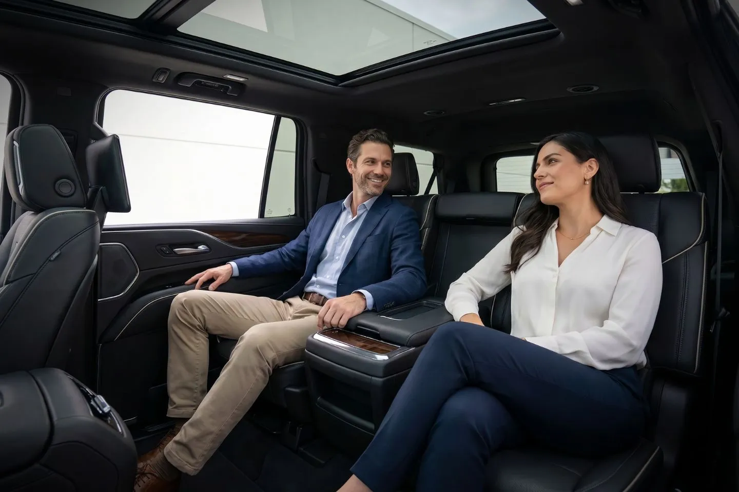 Aurora Municipal (ARR) Airport Car Service Mercedes Benz S Class offering Aurora ARR airport transportation to Naperville and Wheaton Illinois corporate corridor