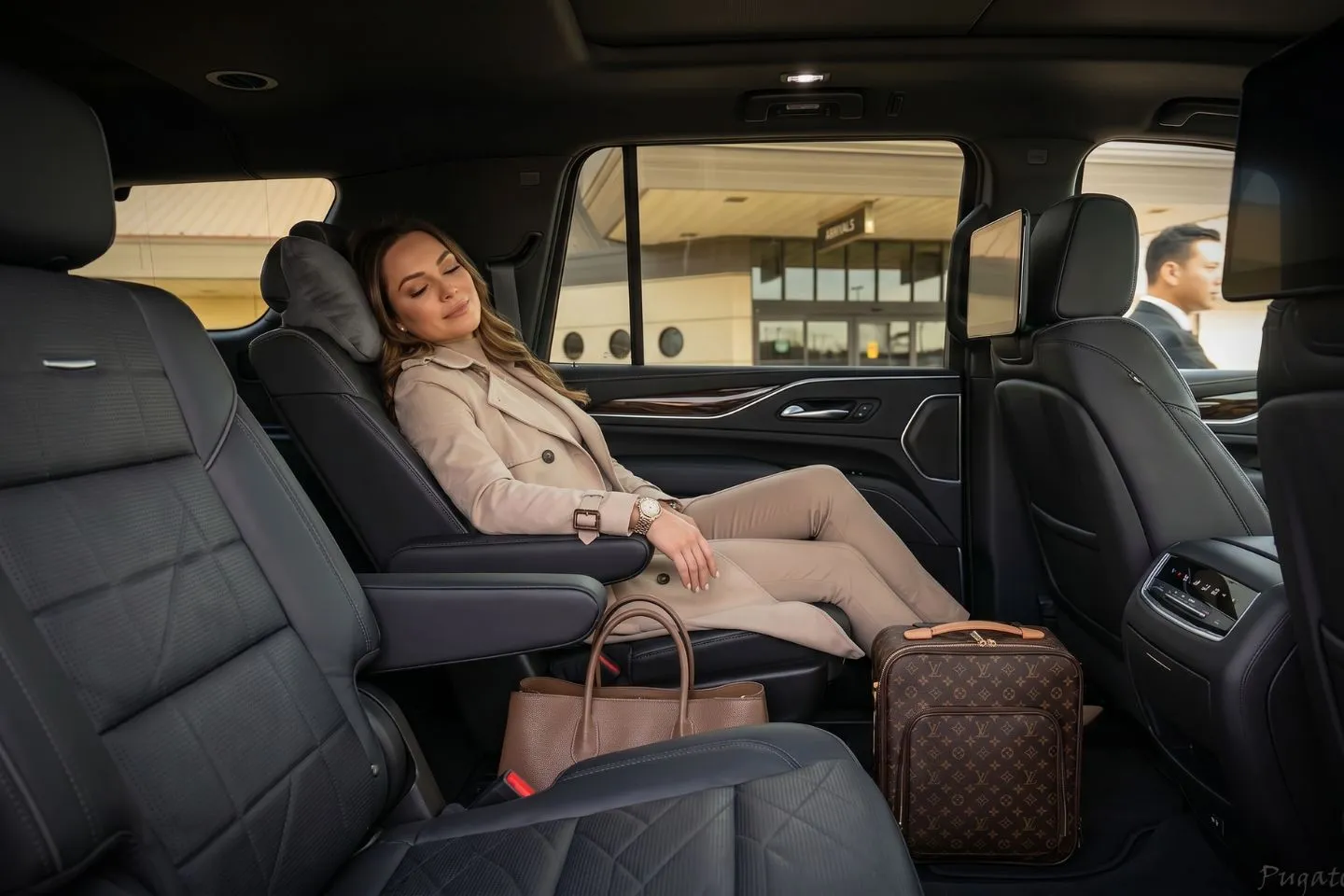Gary Chicago International (GYY) Airport Car Service Mercedes Benz S Class offering Gary GYY airport transportation to US Steel Gary Works and northwest Indiana corridor
