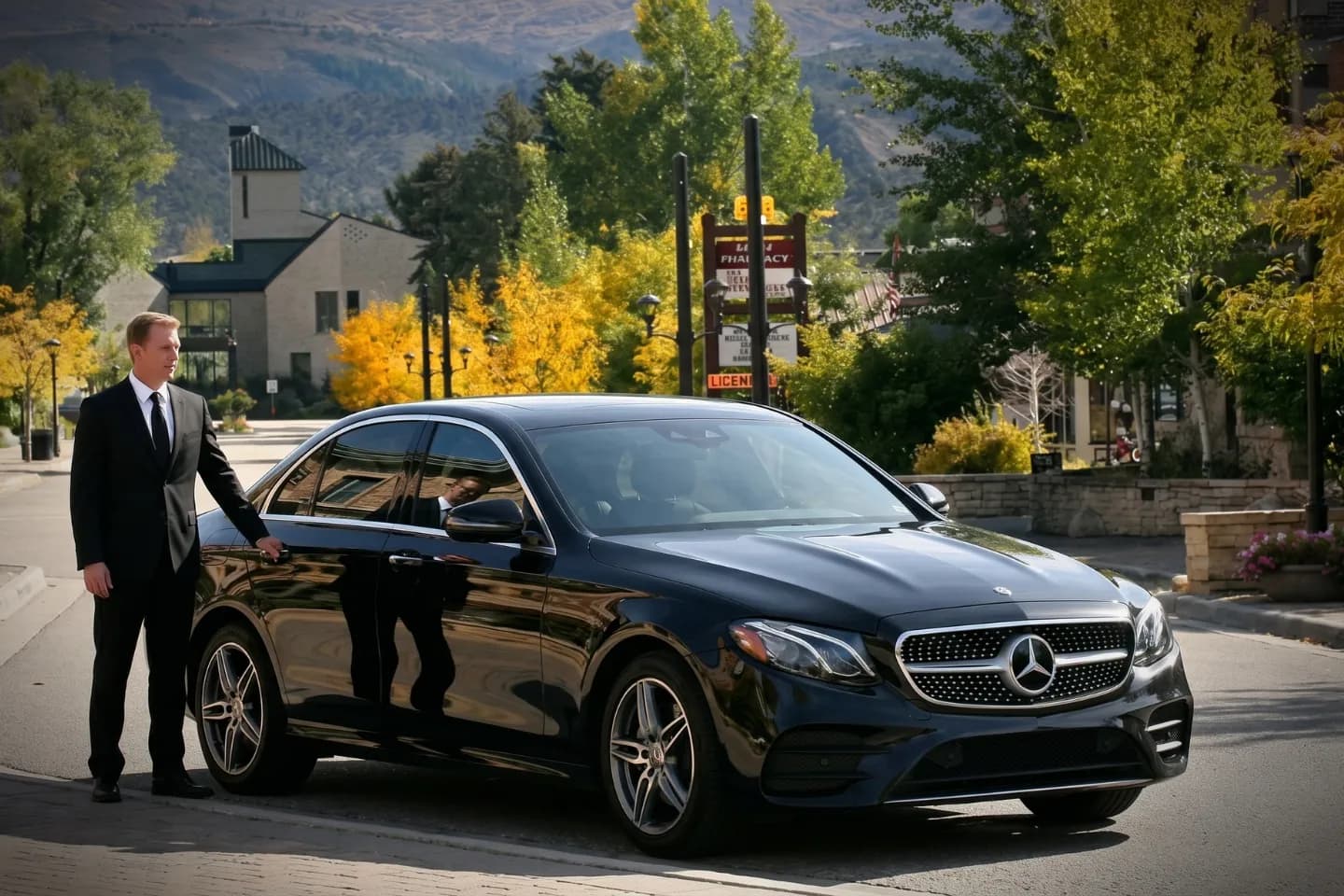Car Service in Eagle, CO Premium Car Service in Eagle, CO for comfortable and stylish travel.