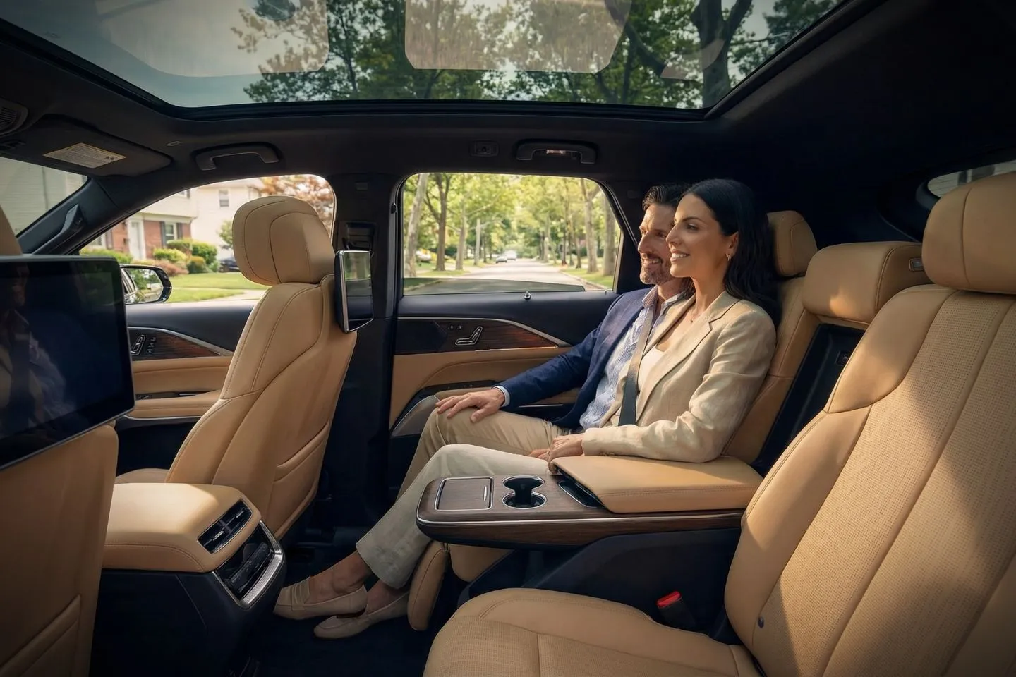 Black car waiting curbside for Washington NY Chauffeur Service business travel