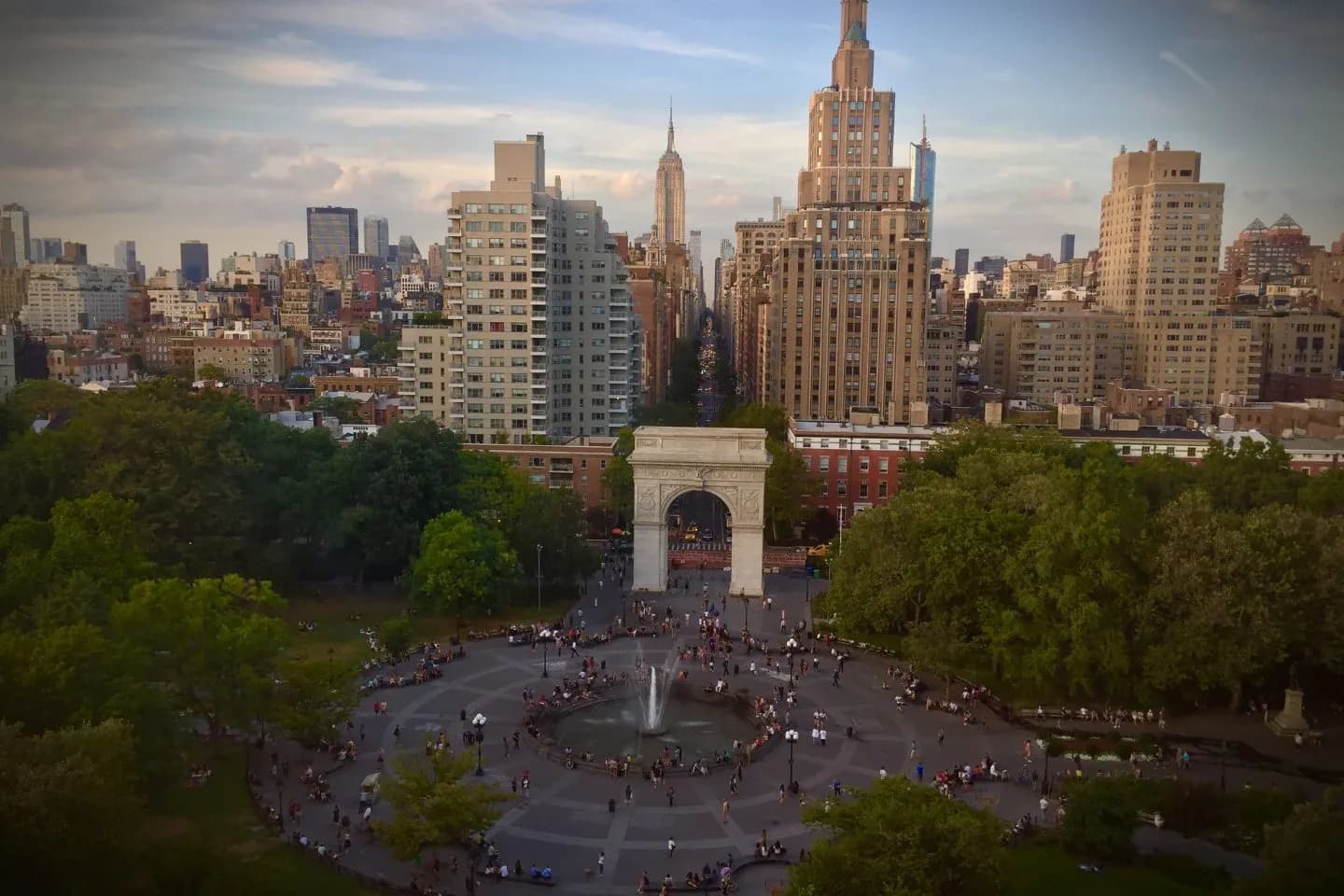 Luxury sedan arriving for Washington, NY Chauffeur Service at local hotel entrance