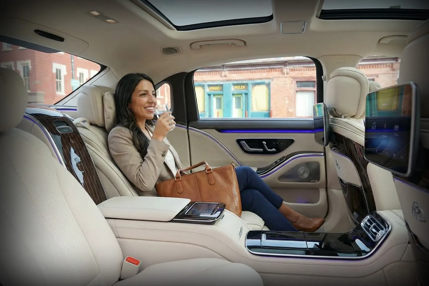 Car Service in Oswego, NY Professional chauffeur from Oswego car service fleet